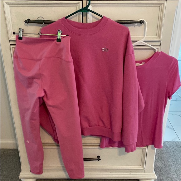 ALO Yoga Pink Intimates Set - Picture 1 of 4